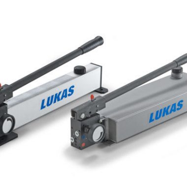 HAND PUMPS for single-acting and double-acting cylinders