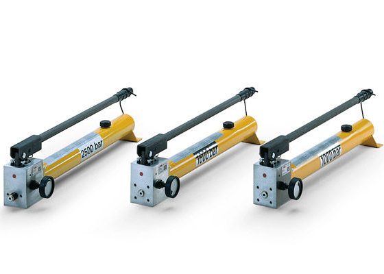 HIGH-PRESSURE HAND PUMPS